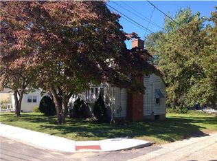 40 Cherry St, Warren, RI 02885