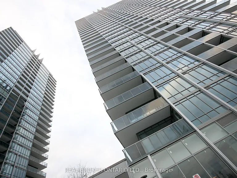 90 Park Lawn Rd #702 — Photo 1