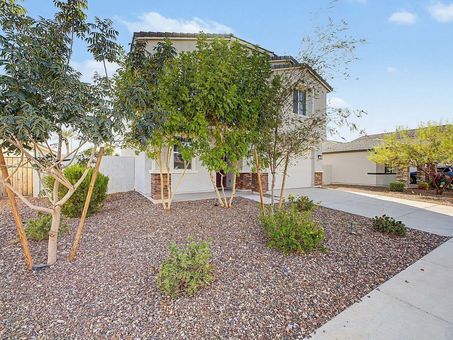 4 bed, 2417 sqft, $2,000 — Photo 3