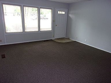 2nd image of 1817 N Maddox Dr