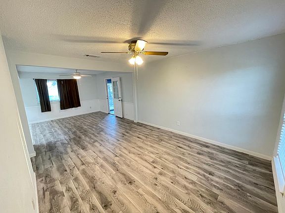 3rd image of 1506 Shorecrest Dr