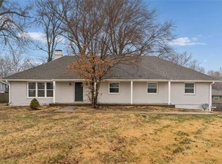 1001 Tam O Shanter Dr, Kansas City, MO 64145