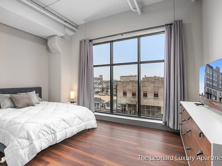 The Leonard Luxury Apartments — Photo 34