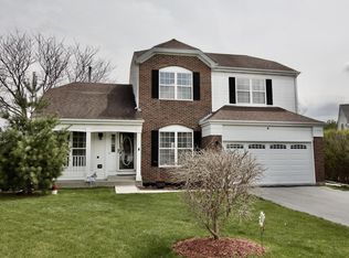 6 Birkdale Ct, Lake In The Hills, IL 60156