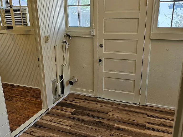 1223 Claremont Ave — Photo 11