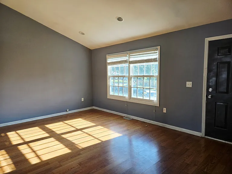 209 Trask St — Photo 6