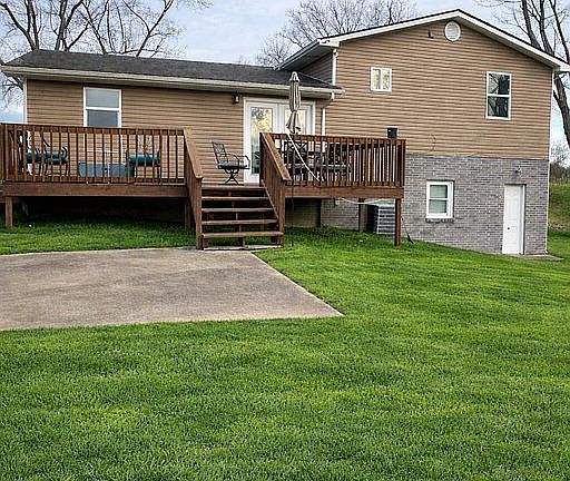 2nd image of 645 Mount Hope Rd