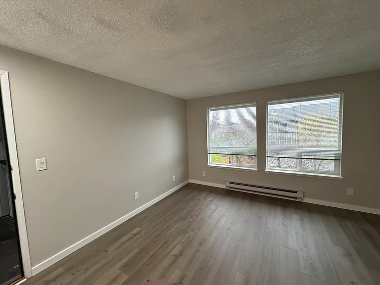 565 SE 8th Ave #A103 — Photo 1