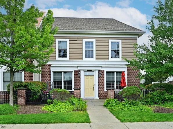 6120 N Pointe Dr, Pepper Pike, OH 44124