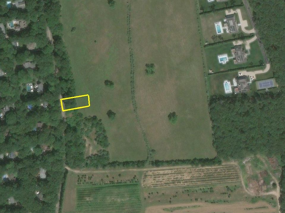 2nd image of 442 Seven Ponds Towd Rd