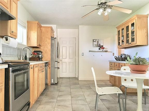 4th image of 4759 Westridge Ave