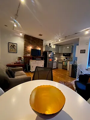 Rented by Corcoran | media 11