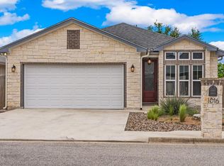 1016 Creswell Ln, Kerrville, TX 78028