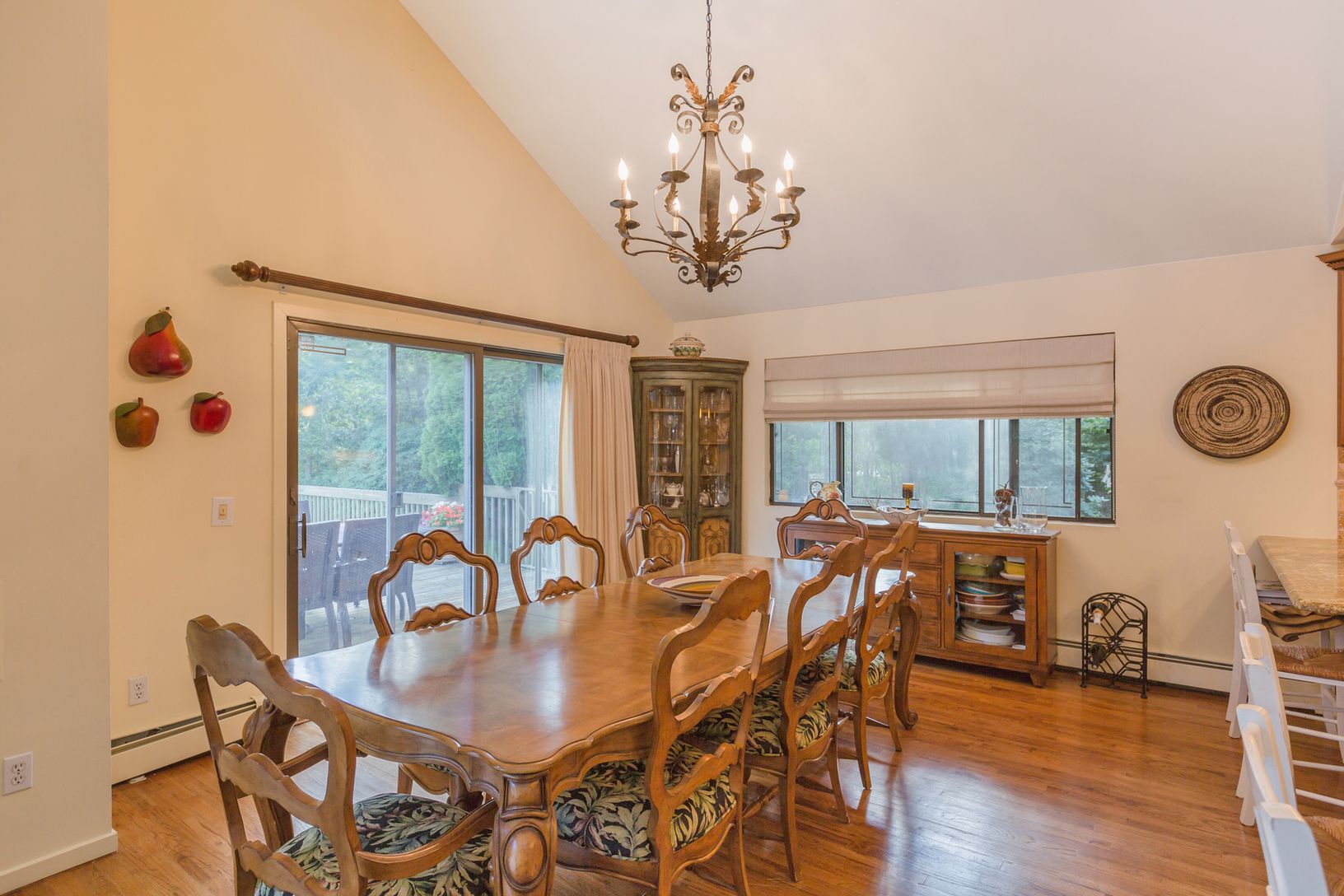  DINING ROOM OFF DECK