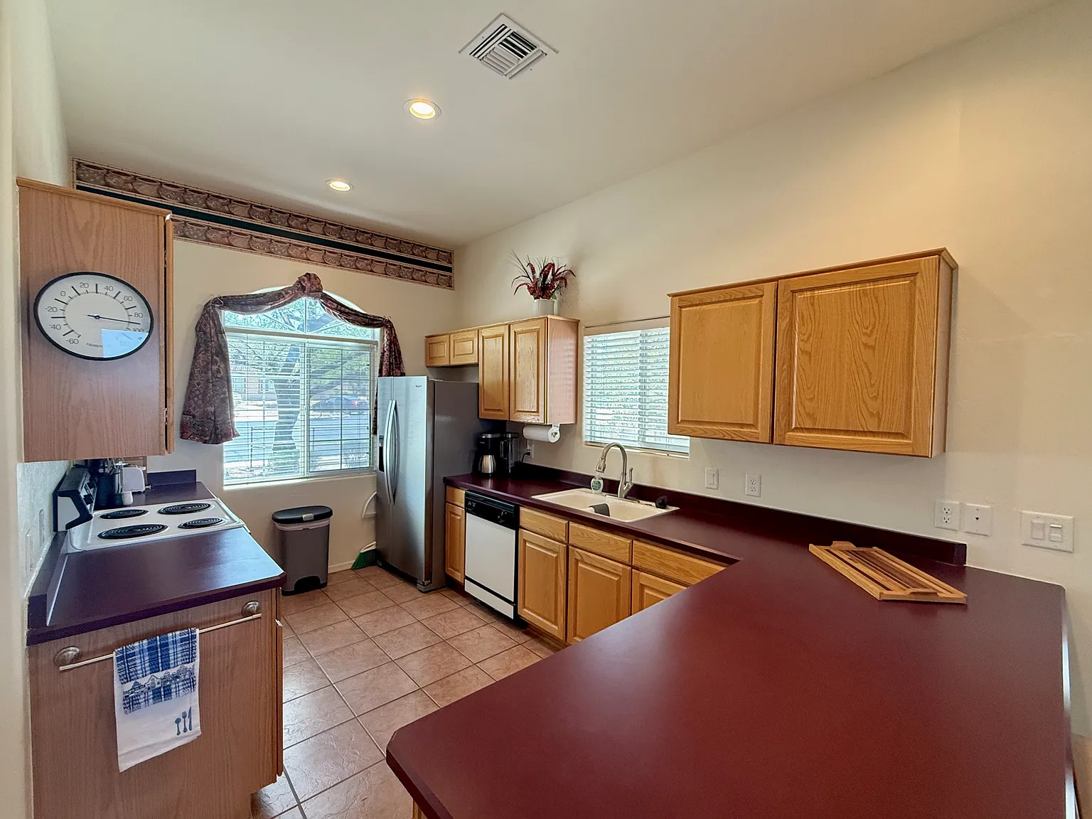 2 bed, 1356 sqft, $2,000 — Photo 3