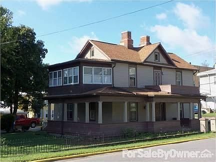 Exterior
						:
						This home sits on a level corner lot and was recently residing and repainted.