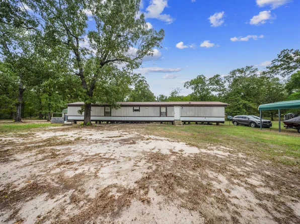 751 County Road 3558, Broaddus, TX 75929