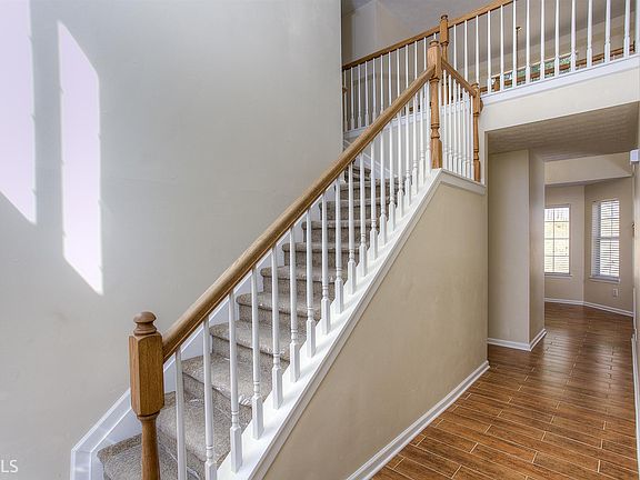 5th image of 1304 Birch Ct