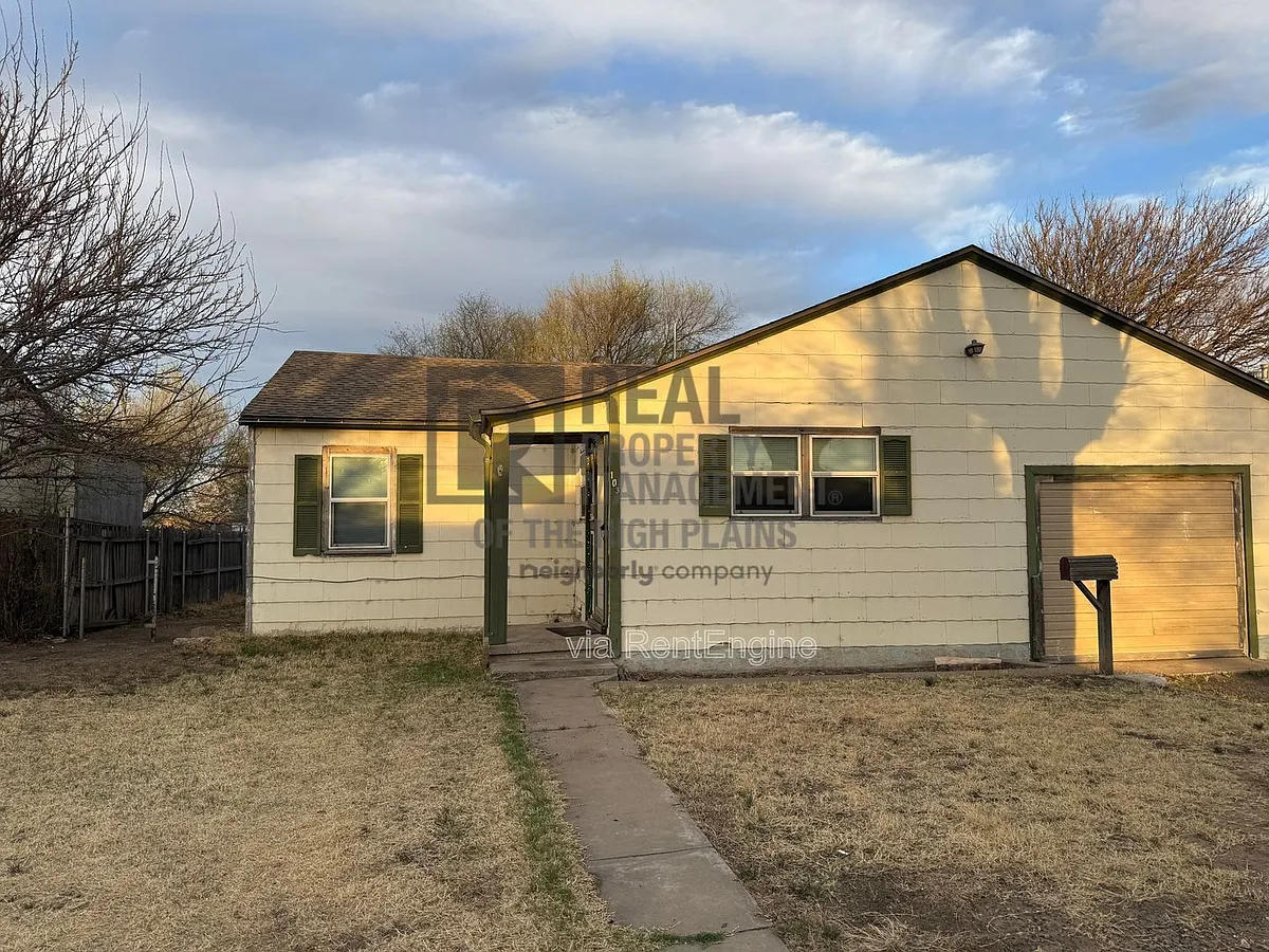 Building Photo - 103 Caliche St