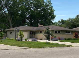 1706 Jeanne St, Champaign, IL 61821