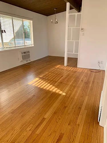 1233 Boulevard Way Photo 1