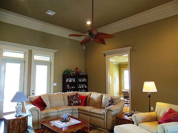 5th image of 100 Stonesberry Dr