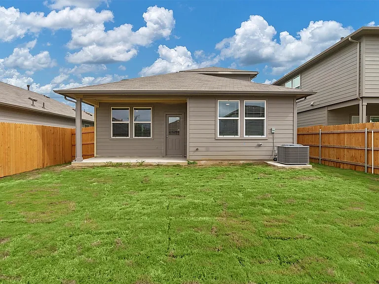2909 Tweedy Trl — Photo 25