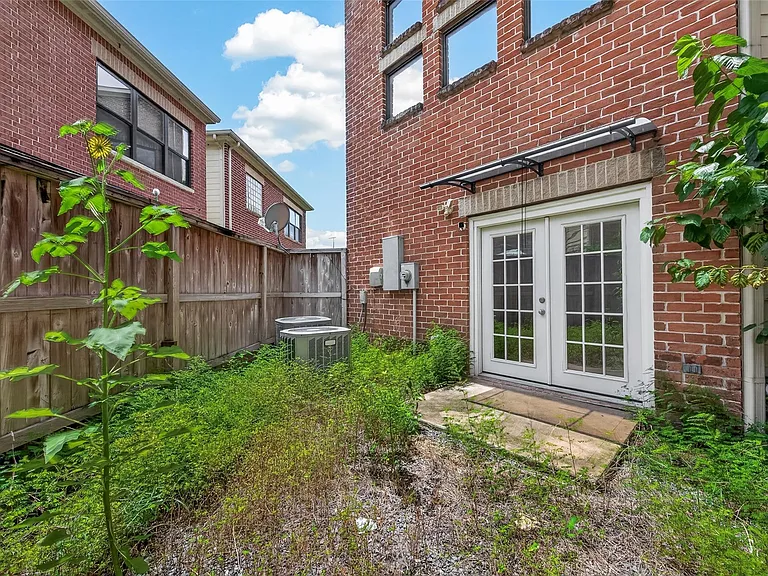 9829 Madeline Alyssa Ct — Photo 42
