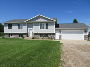 430 45th St SW, Willmar, MN 56201