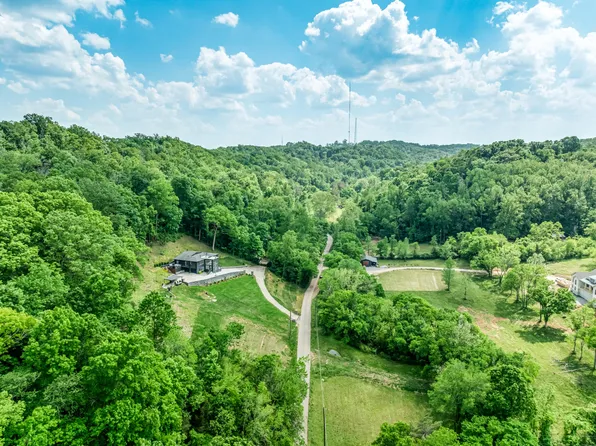 7407 Indian Creek Rd, Nashville, TN 37209
