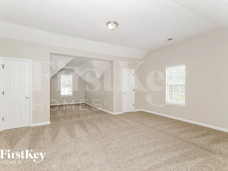 848 Asbury Trl — Photo 12