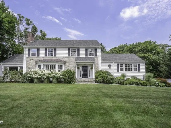 17 Kenilworth Ter, Greenwich, CT 06830