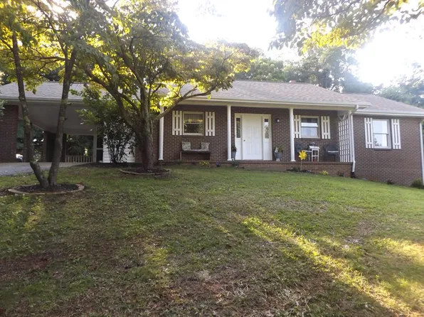 92 Gladeville Hts, Galax, VA 24333