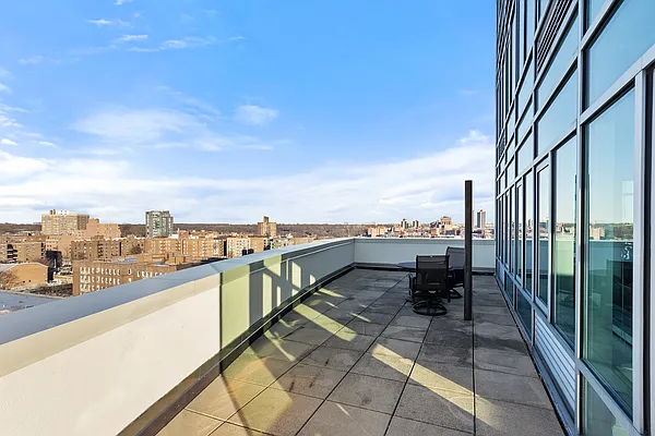 Sold by Julia B Fee Sotheby's International Realty | media 22