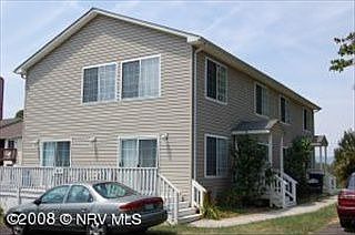 1st image of 619 Lee St