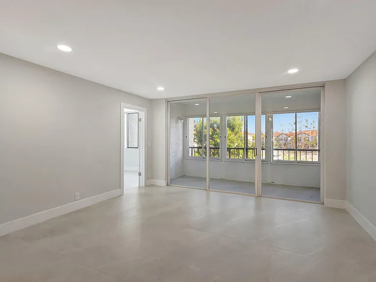 4090 Tivoli Ct #208 — Photo 12