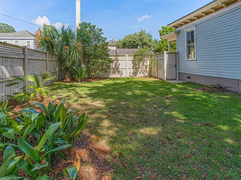 2506 Jefferson St — Photo 57