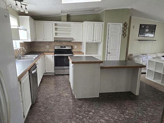 2nd image of 1276 Forest Ridge Rd