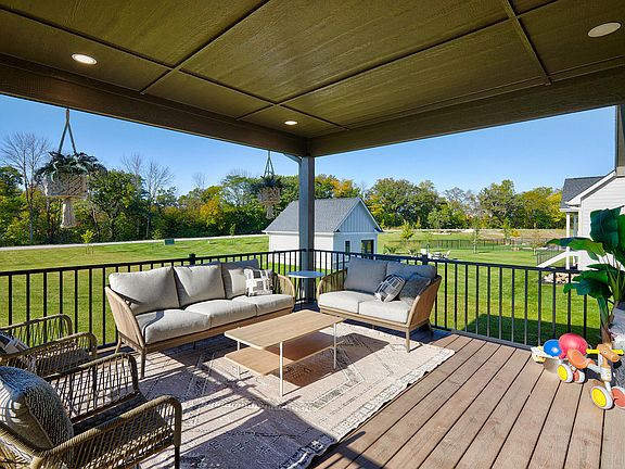 4th image of 1012 W Aspen Ridge Cir
