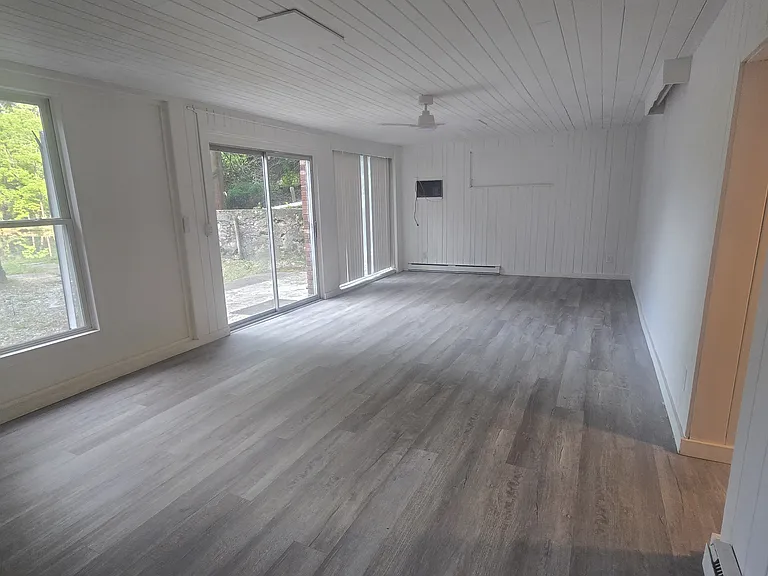 129 Westwood Dr #7 — Photo 13