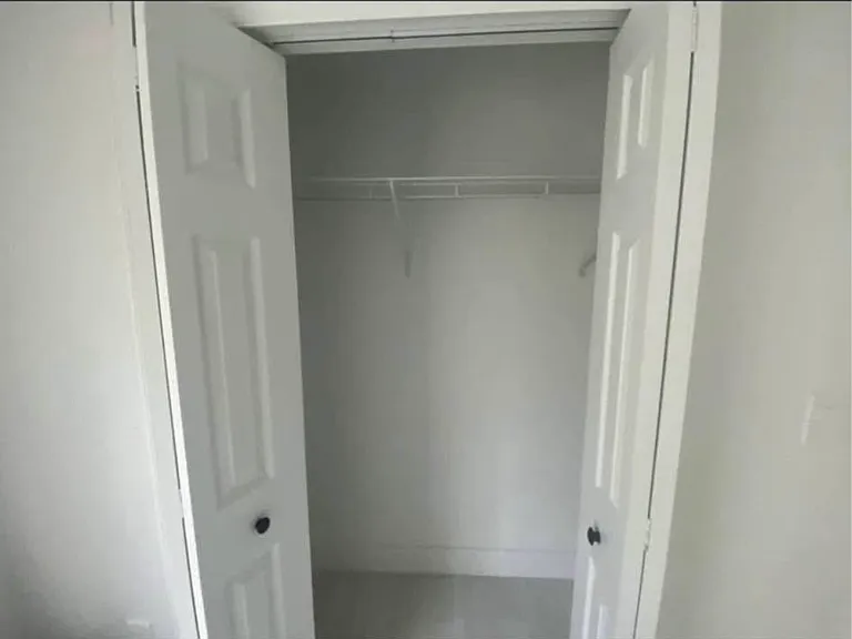 159 Lynbrook Dr — Photo 5