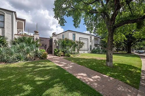 5907 E University Blvd #101 Photo 1