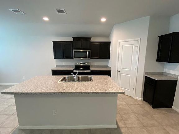 3rd image of 3124 Winoak Dr