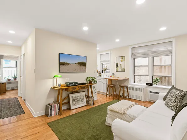 446 Central Park West image 1 of 8