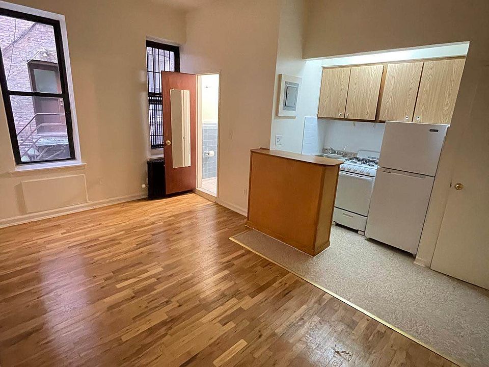 1st image of 226 E 29th St APT 1D