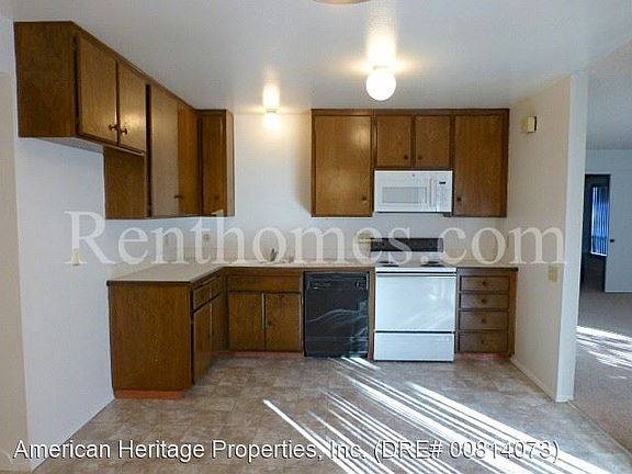 2nd image of 10519 Caminito Baywood