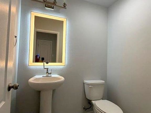 3rd image of 5611 Lone Star Loop