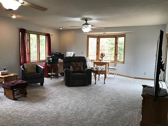 5th image of 21638 Luan Dr NE