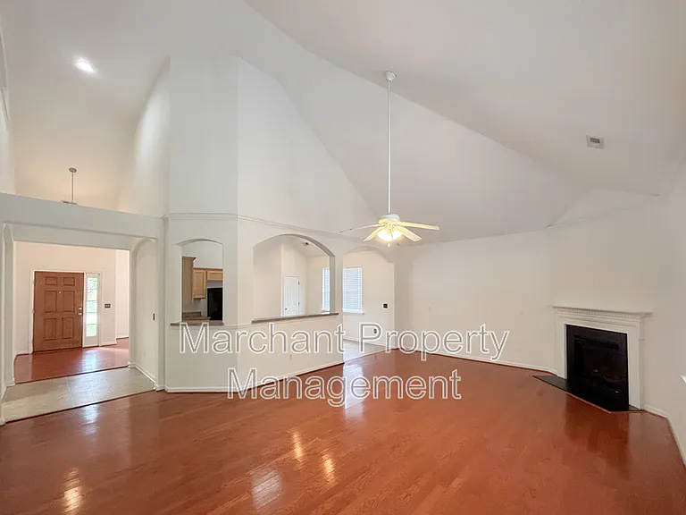 404 Spirit Mountain Ln — Photo 4