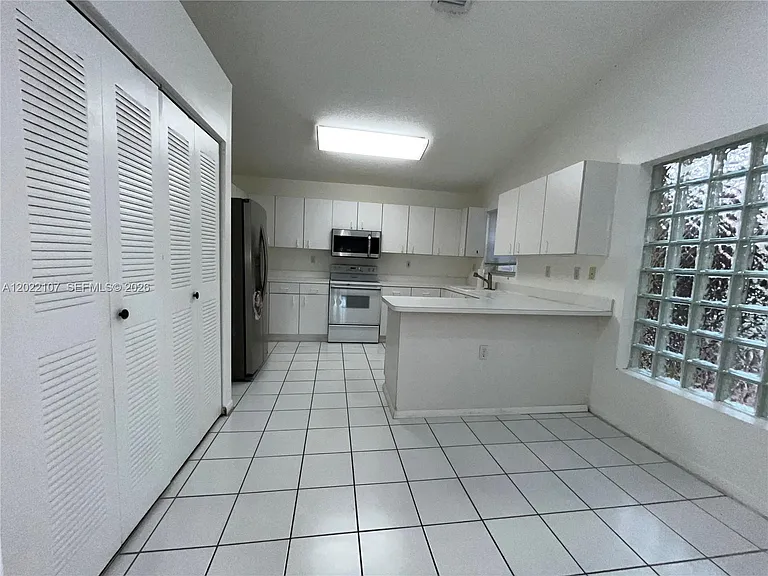 21565 SW 87th Ct #0 — Photo 10